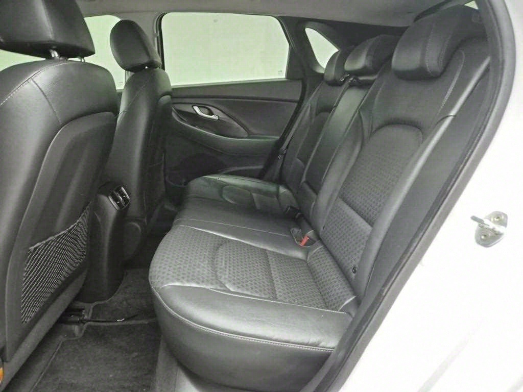 HYUNDAI i30 - Vista 12