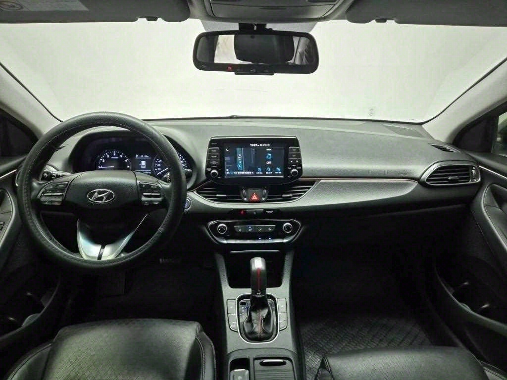 HYUNDAI i30 - Vista 7