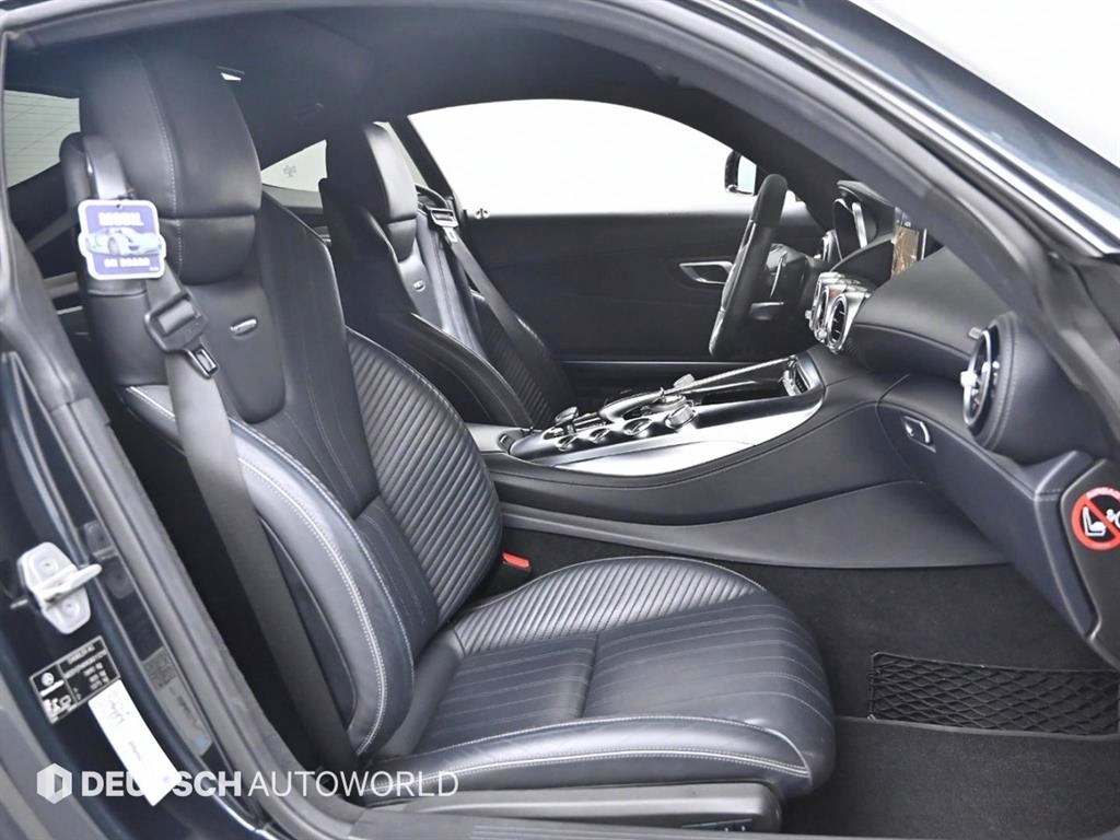 Mercedes Benz AMG GT - Vista 10