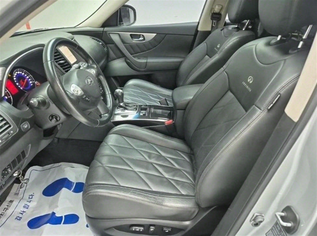 Infiniti FX - Vista 11