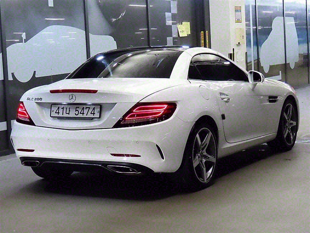 Mercedes Benz SLC Class - Vista 4