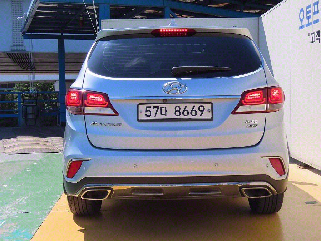 HYUNDAI Maxcruz - Vista 4