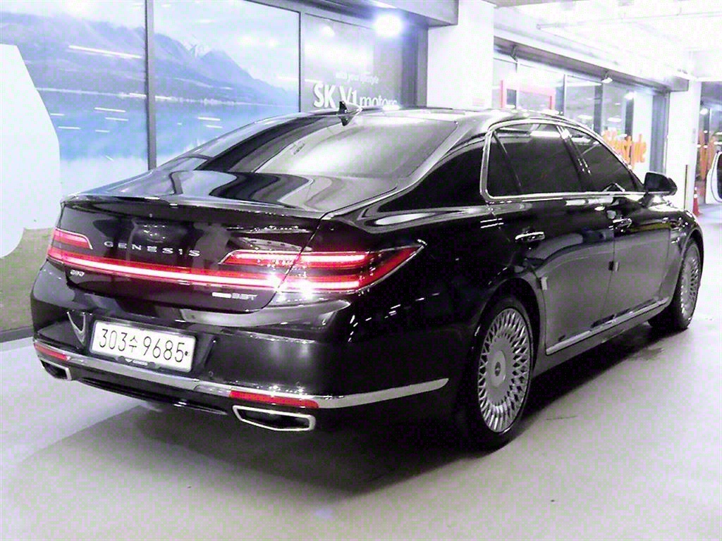 Genesis G90 - Vista 4