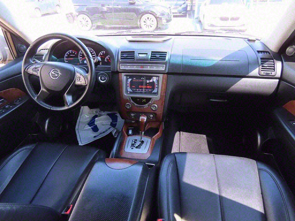 Ssangyong Rexton - Vista 5