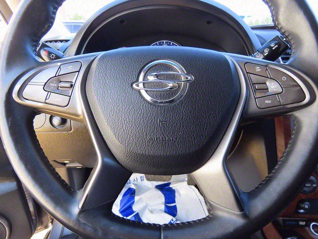 Ssangyong Rexton - Vista 10