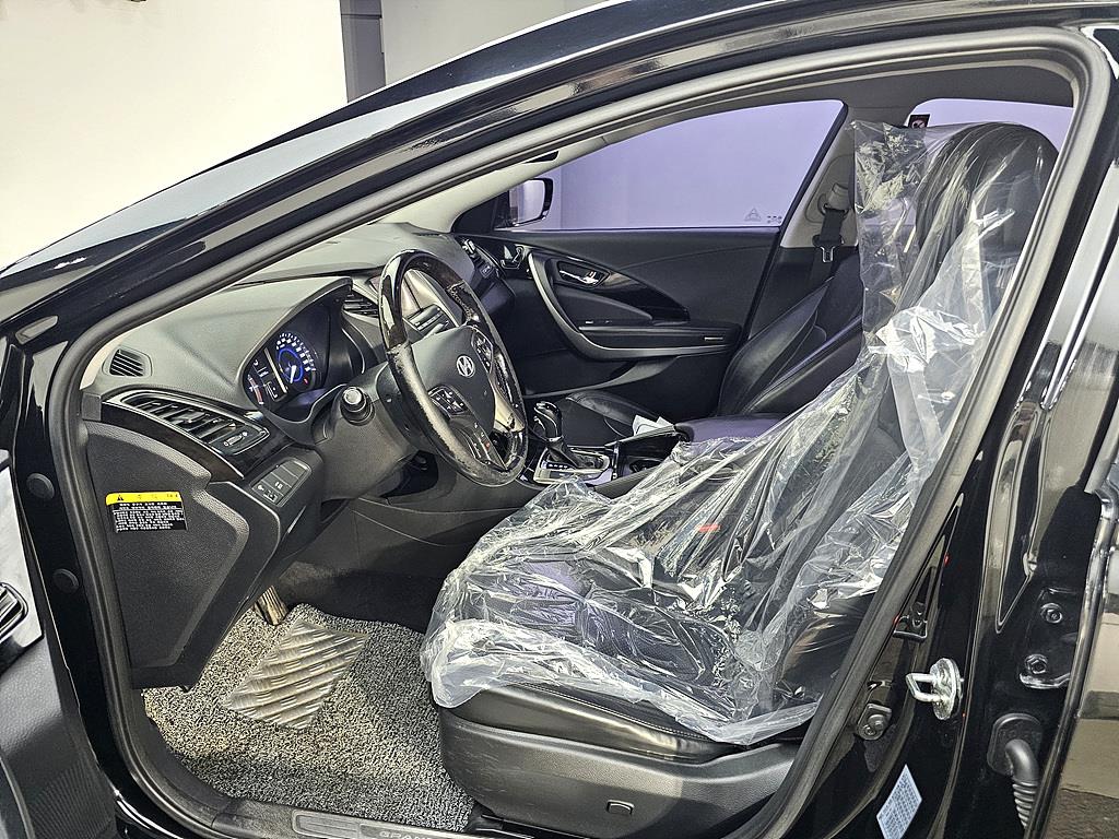 HYUNDAI Grandeur - Vista 8