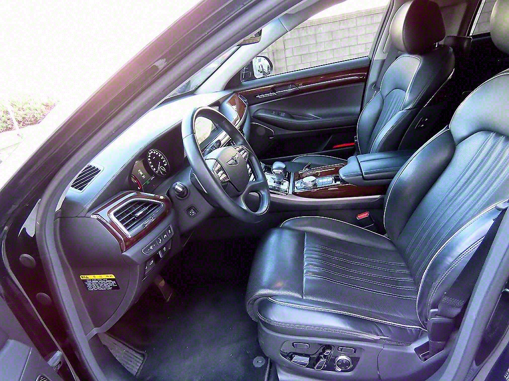 Genesis EQ900 - Vista 5