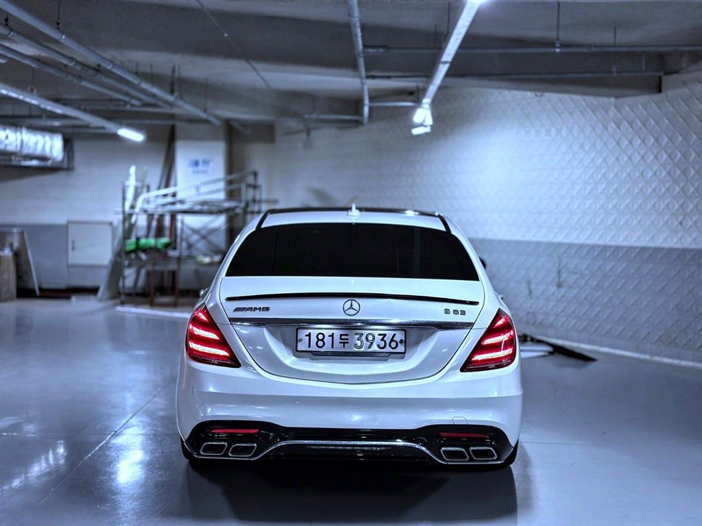 Mercedes Benz S Class - Vista 4
