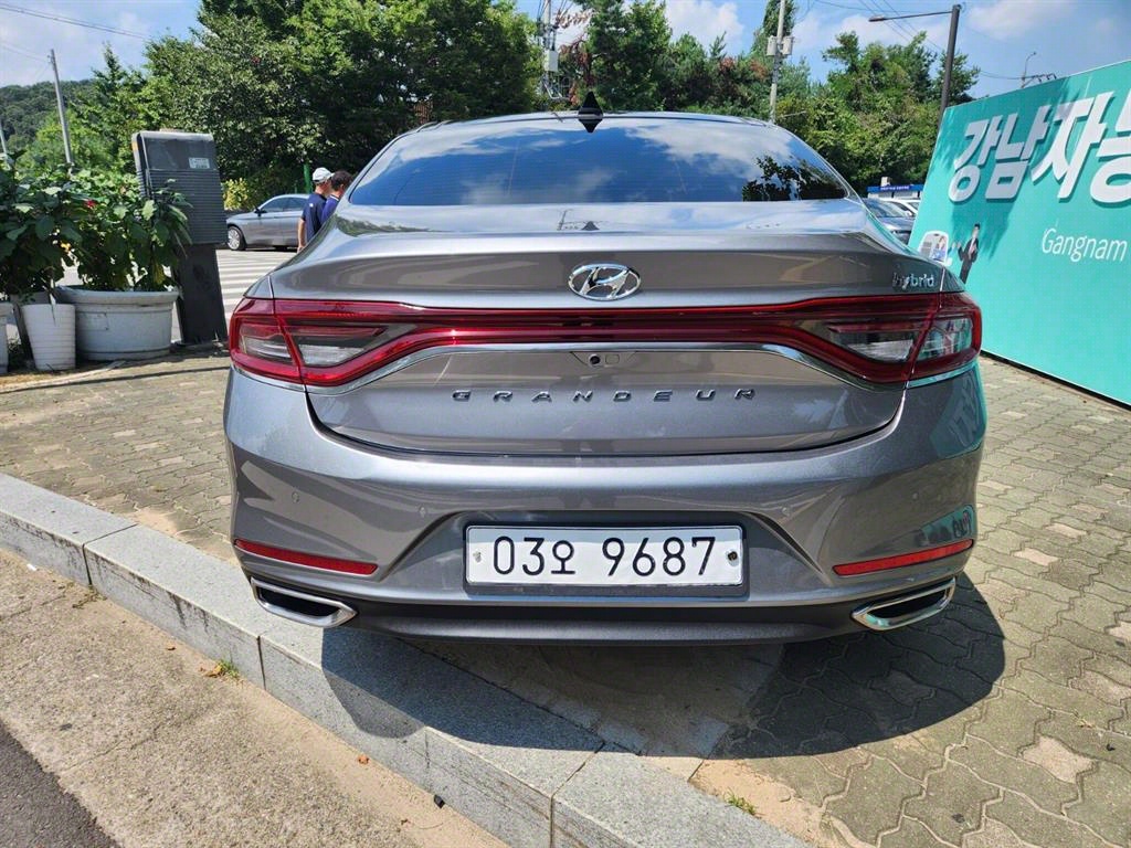 HYUNDAI Grandeur - Vista 4