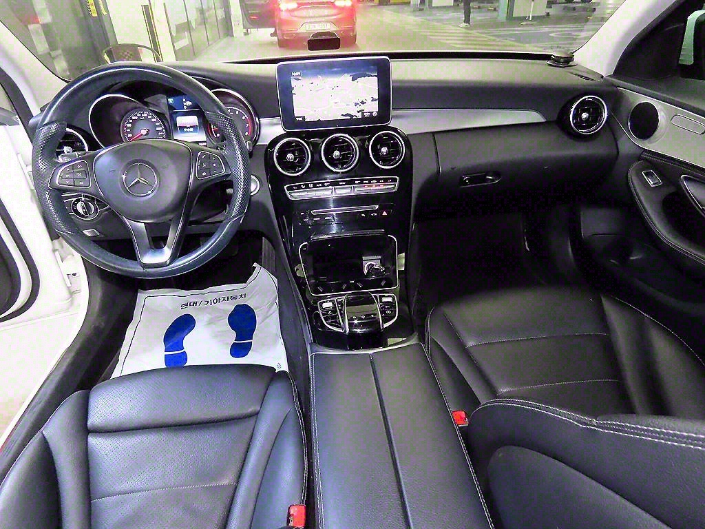 Mercedes Benz C Class - Vista 10