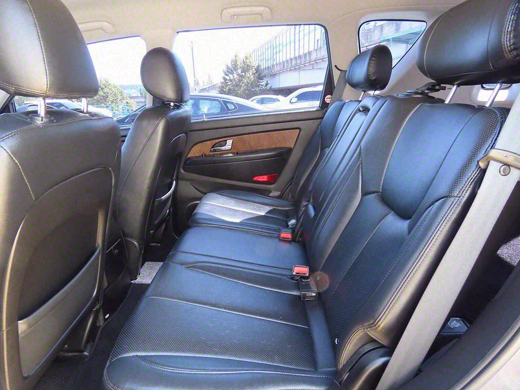 Ssangyong Rexton - Vista 6