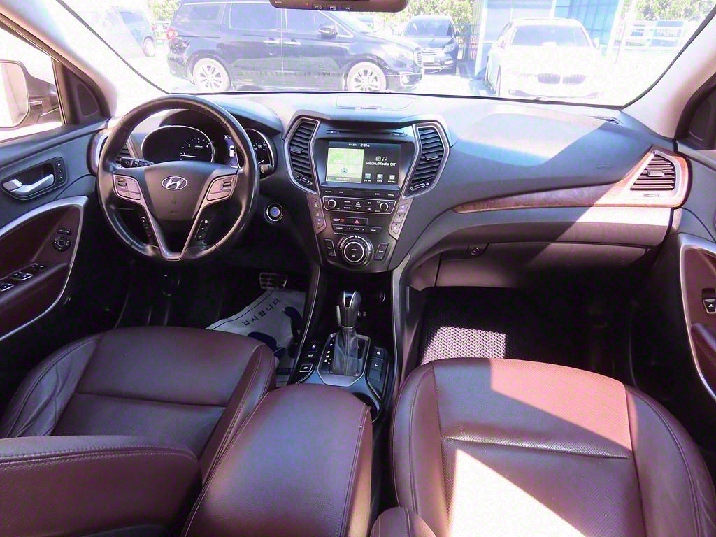 HYUNDAI Maxcruz - Vista 5