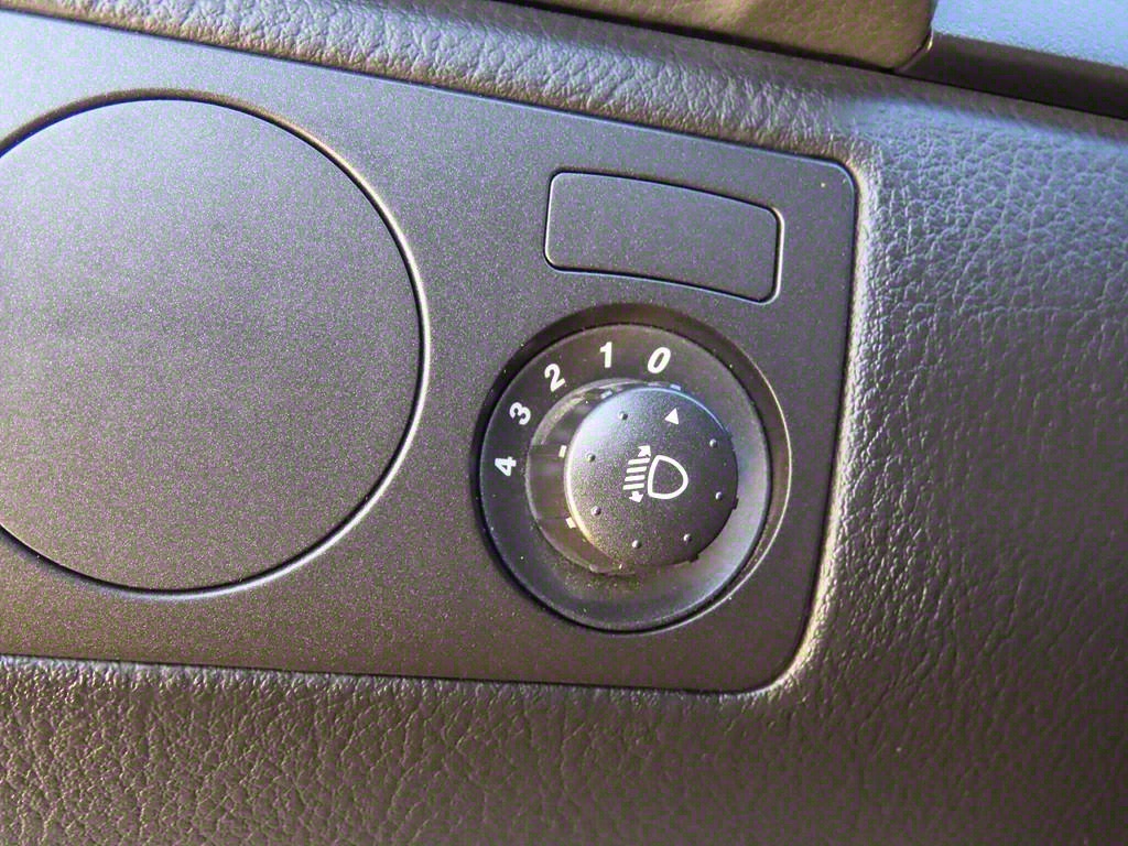 Ssangyong Rexton 2017 Gris - Importación desde Corea - HF Imports Iquique - Foto 17