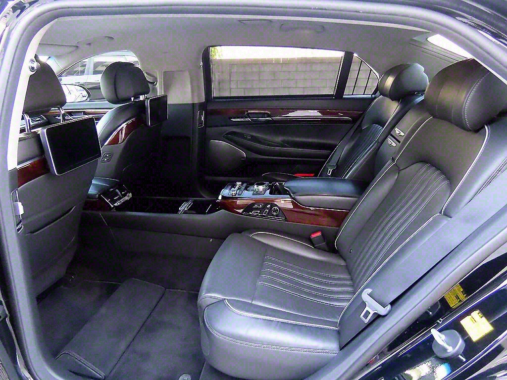 Genesis EQ900 - Vista 6