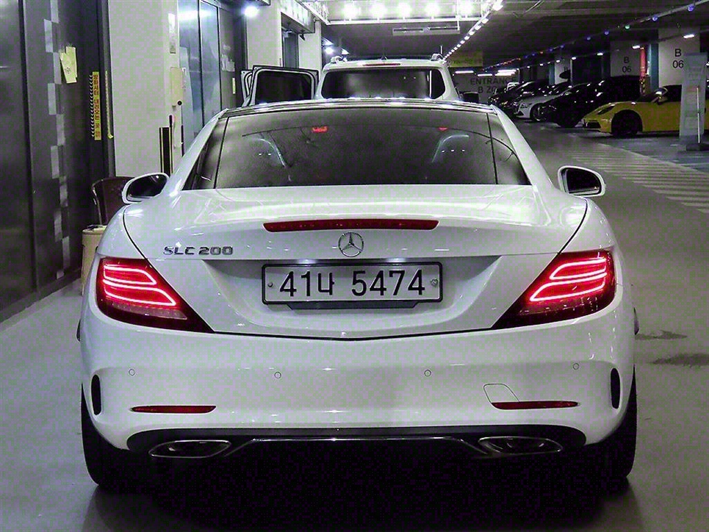 Mercedes Benz SLC Class - Vista 5