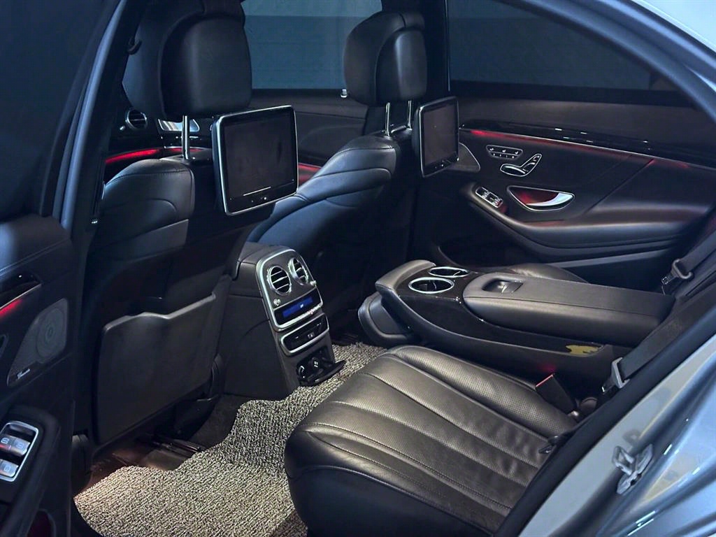 Mercedes Benz S Class - Vista 12