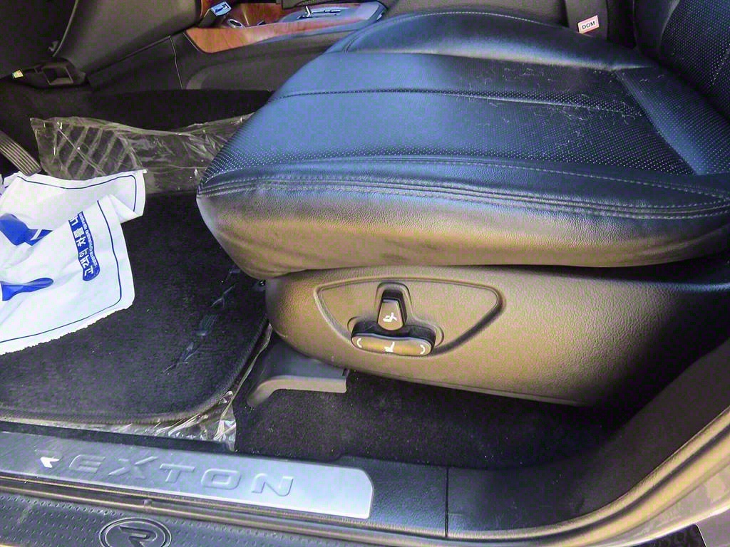 Ssangyong Rexton - Vista 8