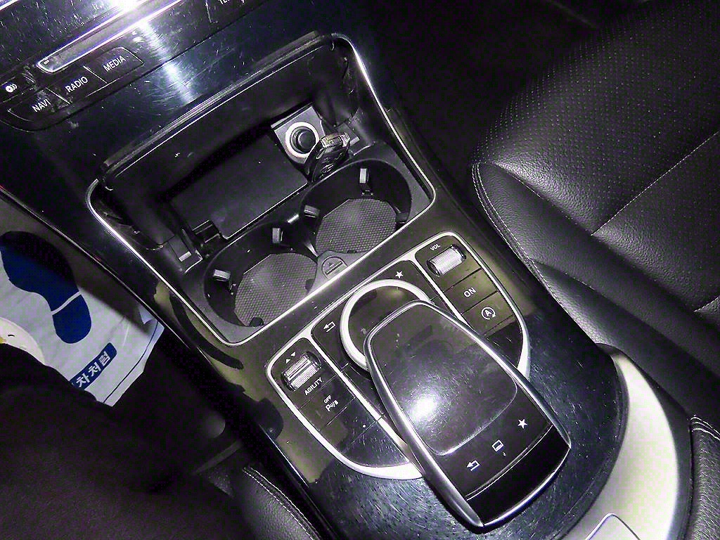 Mercedes Benz C Class 2015 Blanco - Importación desde Corea - HF Imports Iquique - Foto 13