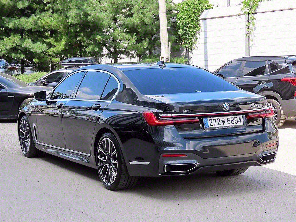 BMW 7 Series - Vista 3