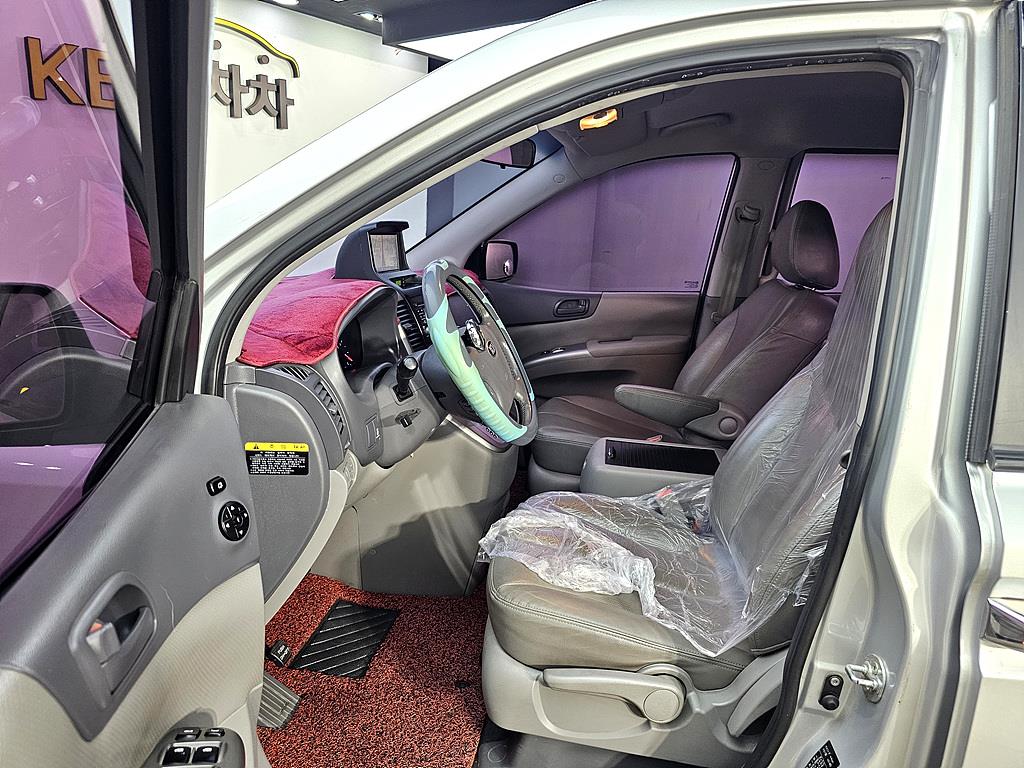 KIA Carnival - Vista 8