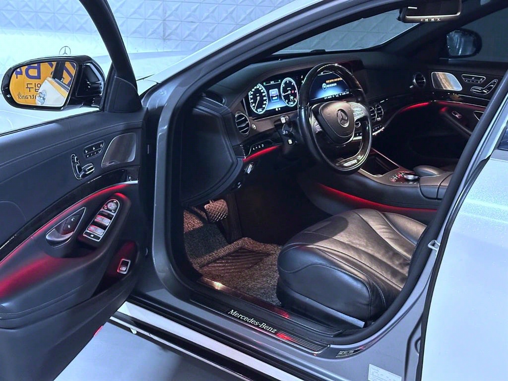 Mercedes Benz S Class - Vista 11