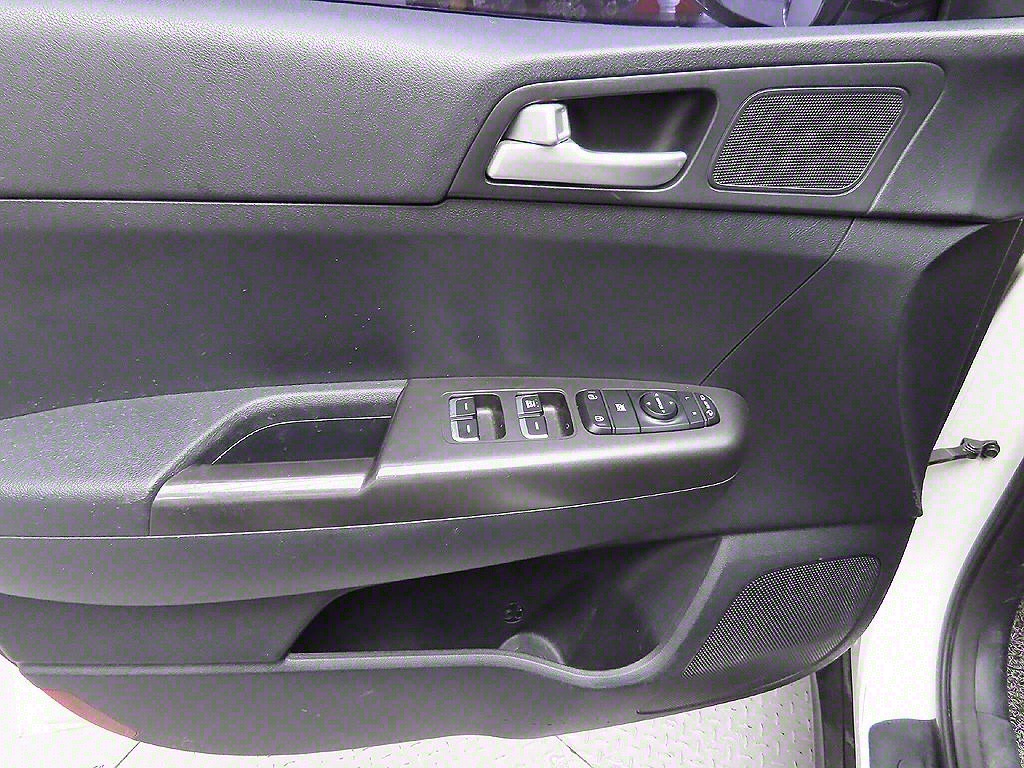 KIA Sportage 2017 Blanco - Importación desde Corea - HF Imports Iquique - Foto 9