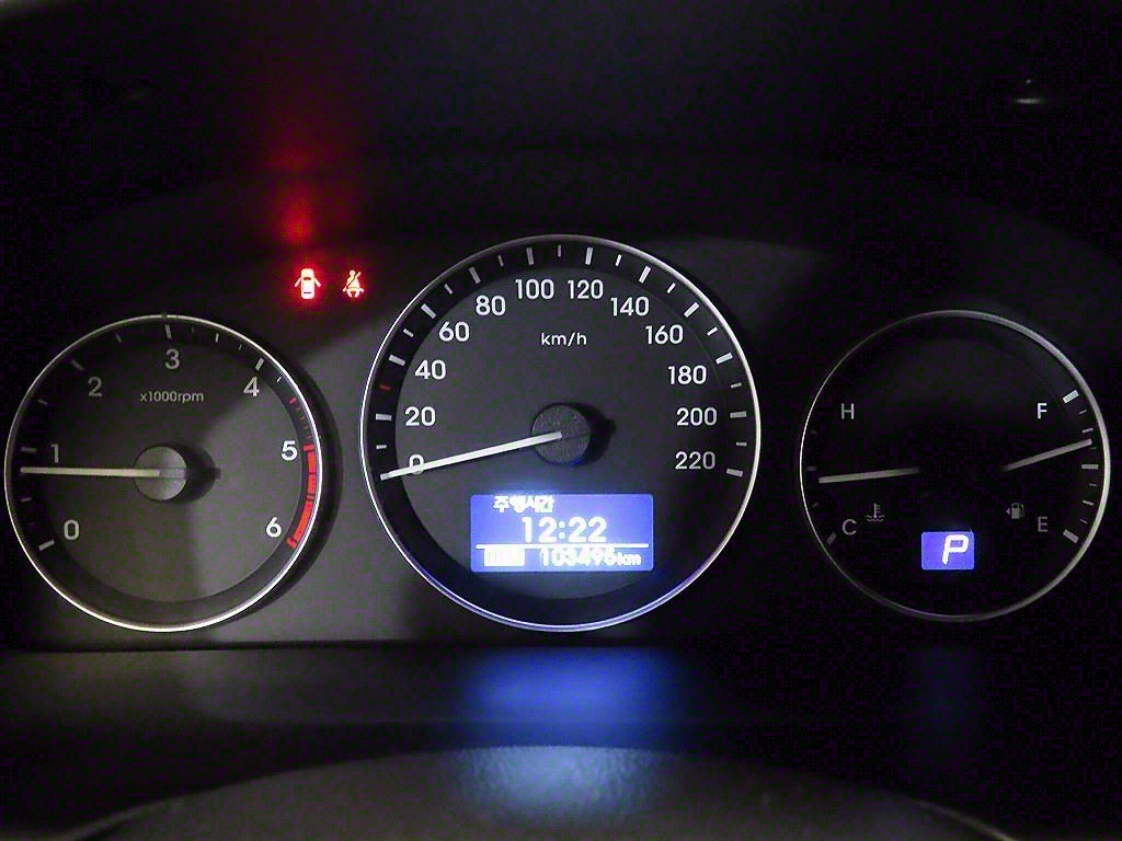 HYUNDAI Starex - Vista 9