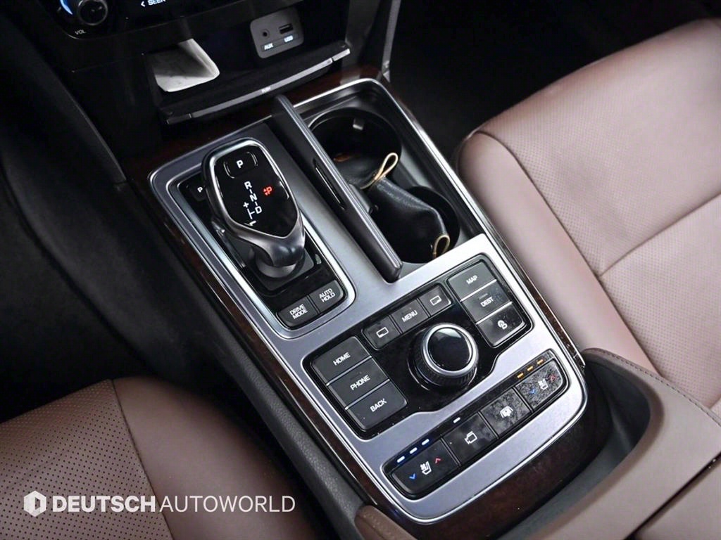 HYUNDAI Equus - Vista 9