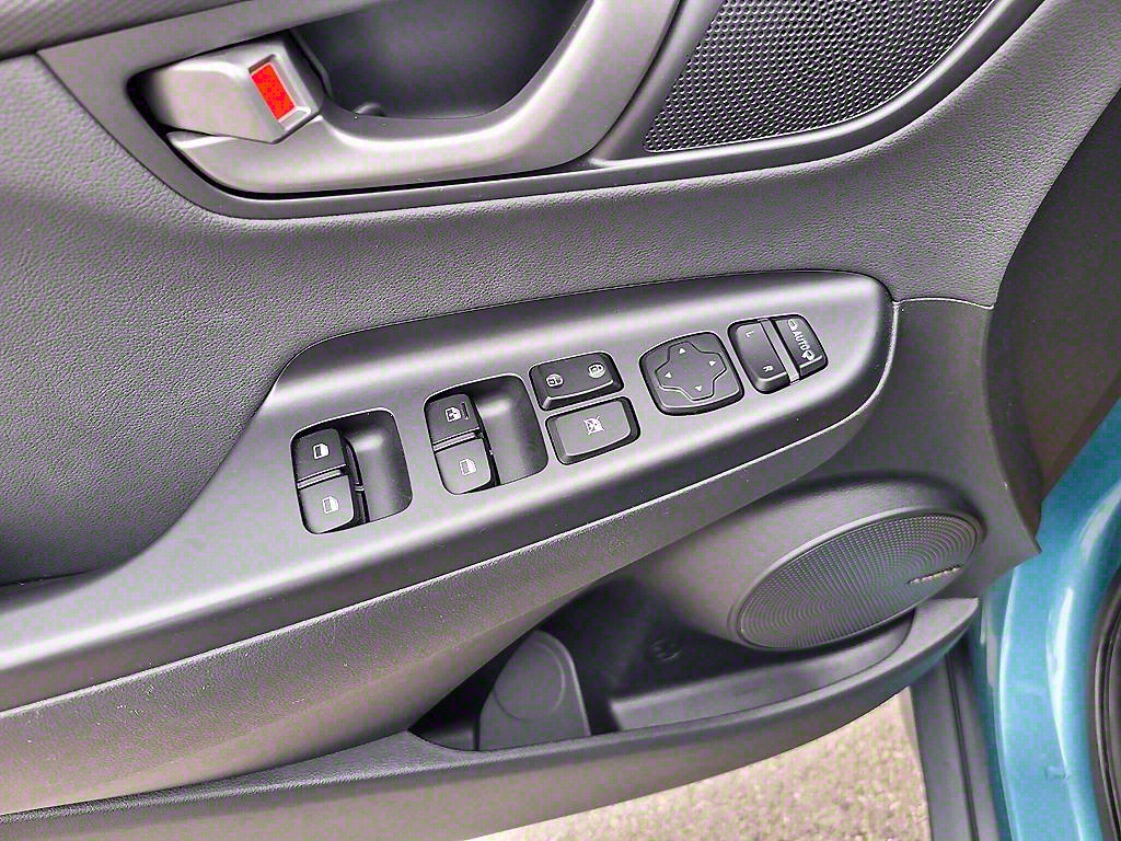 HYUNDAI Kona - Vista 12