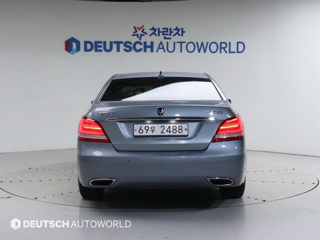 HYUNDAI Equus - Vista 4