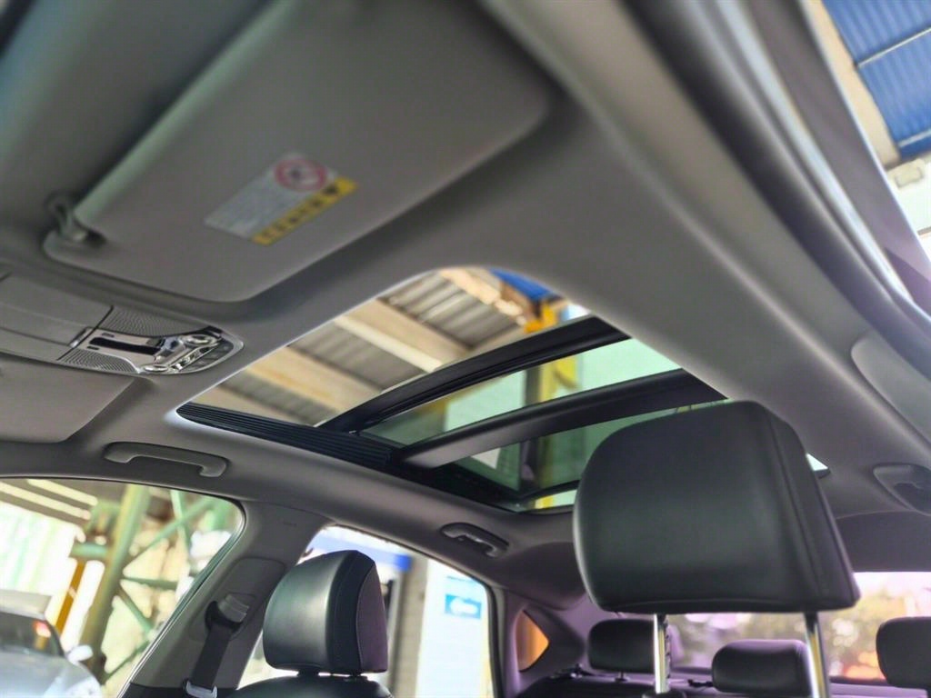 HYUNDAI Grandeur - Vista 9