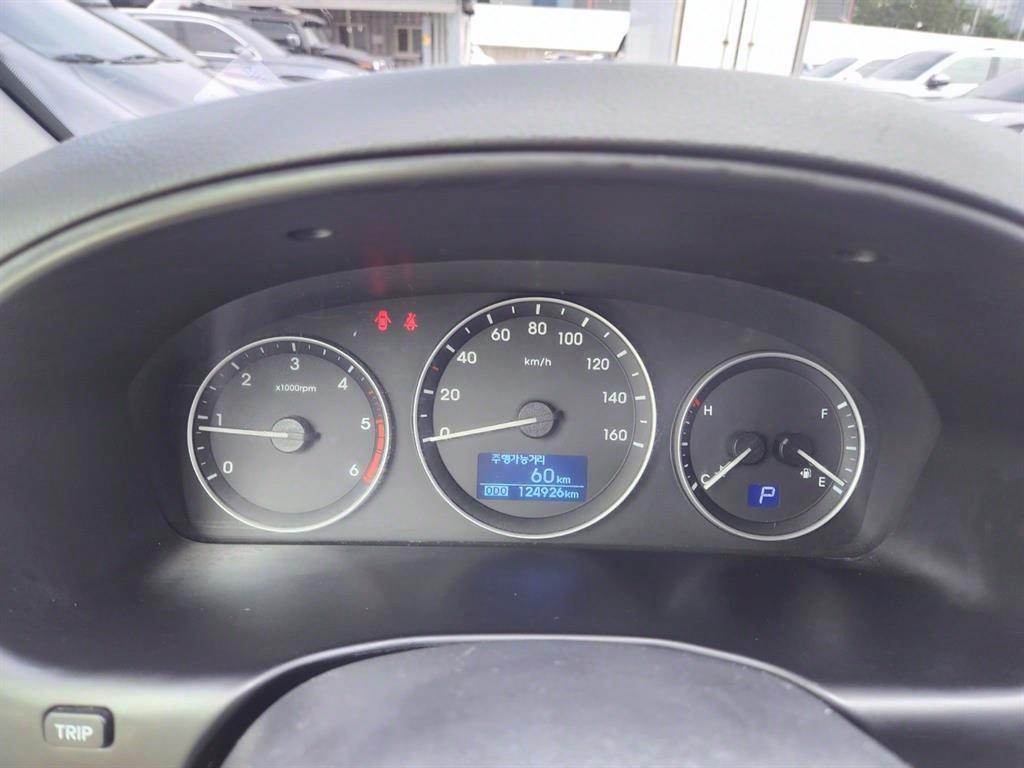 HYUNDAI Starex - Vista 6