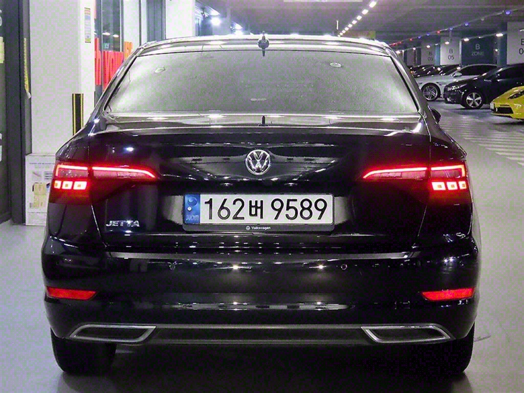 Volkswagen Jetta - Vista 5