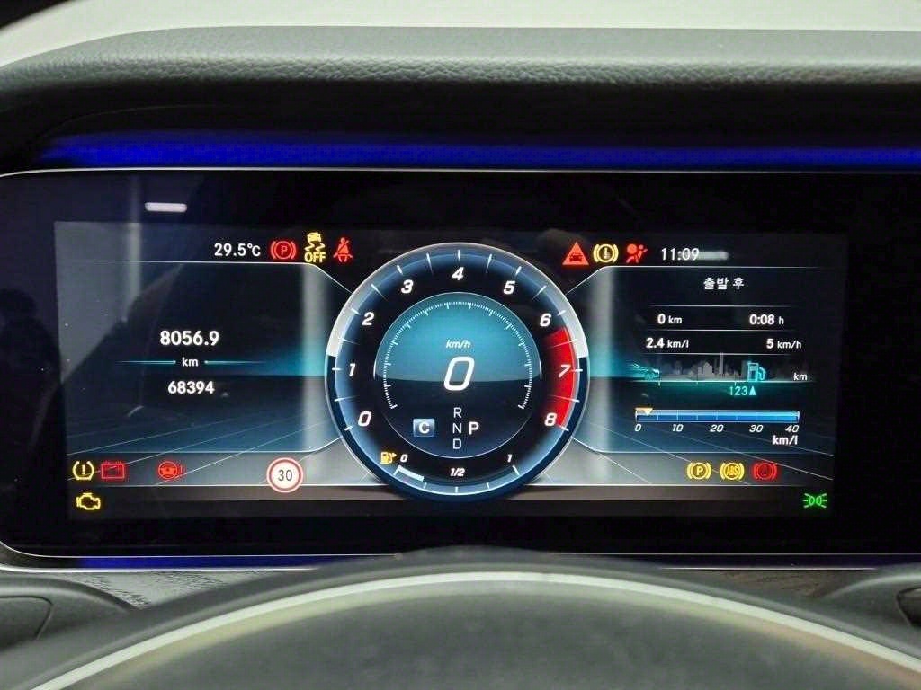 Mercedes Benz E class - Vista 6