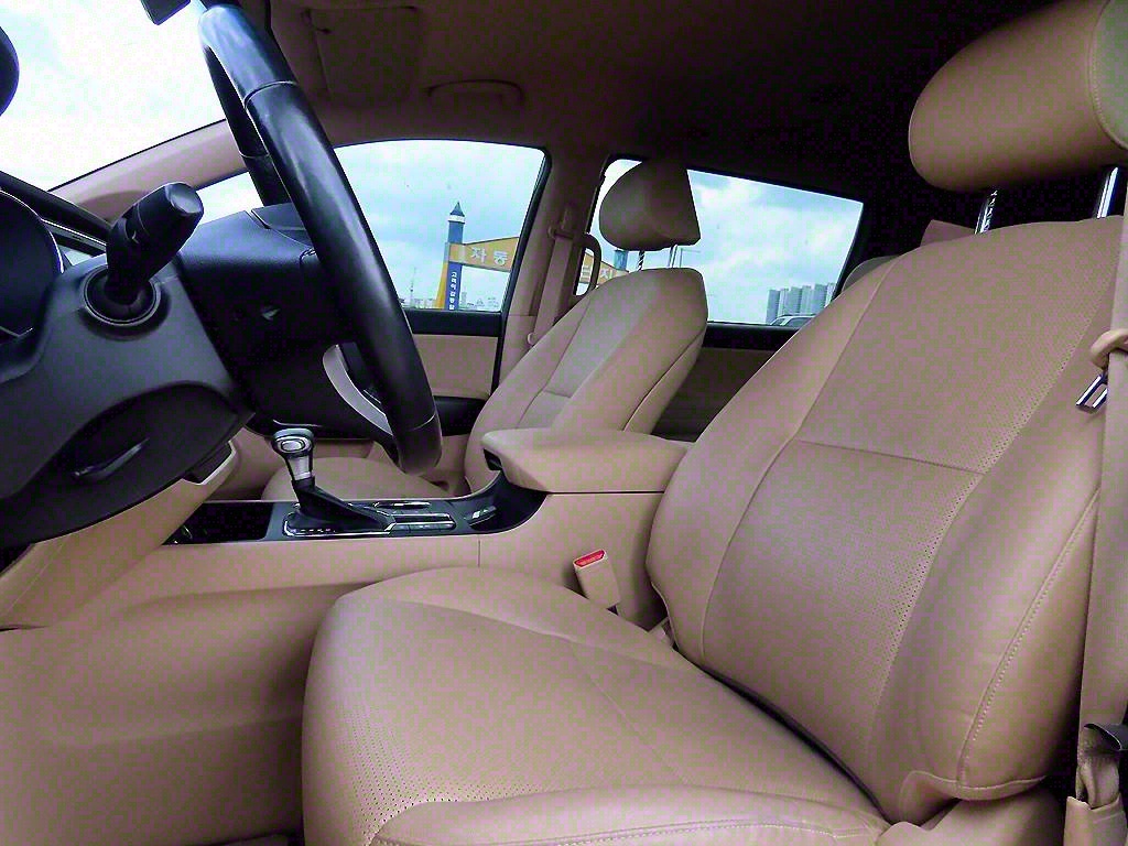 KIA Carnival - Vista 5
