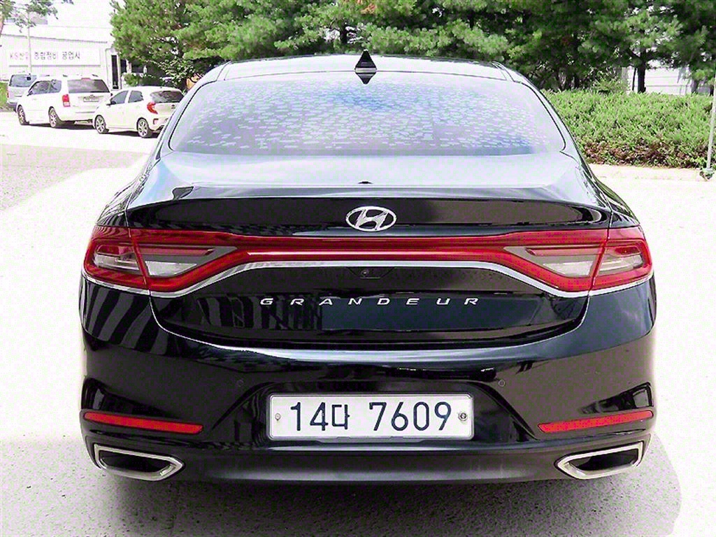 HYUNDAI Grandeur - Vista 4