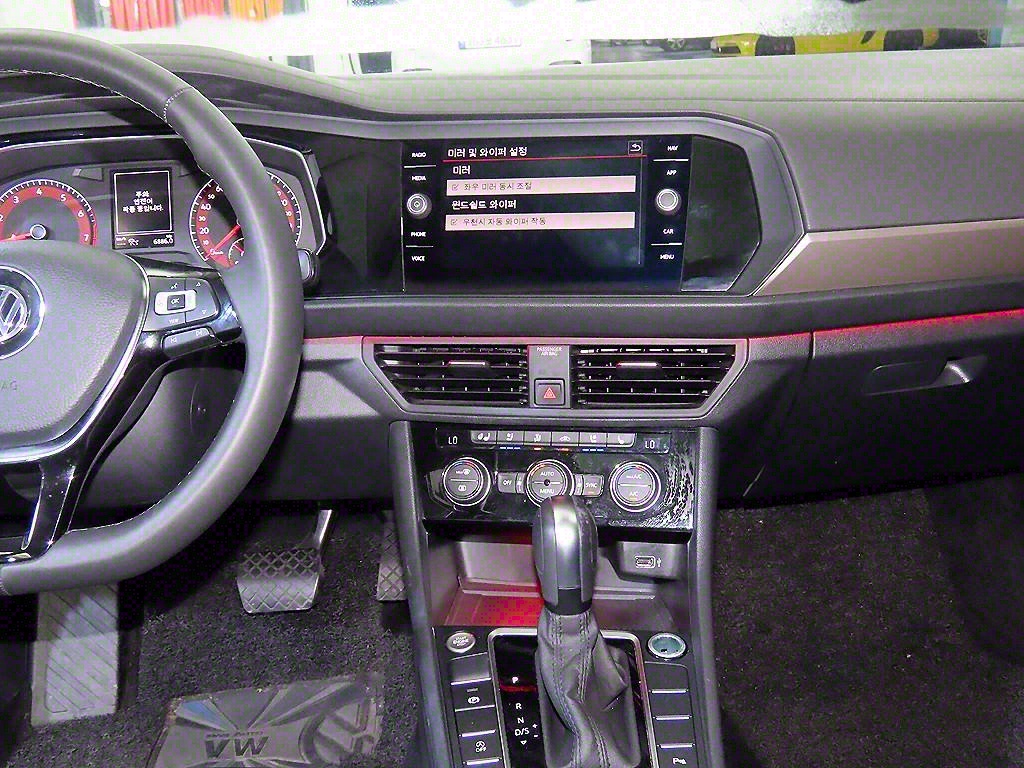 Volkswagen Jetta - Vista 11