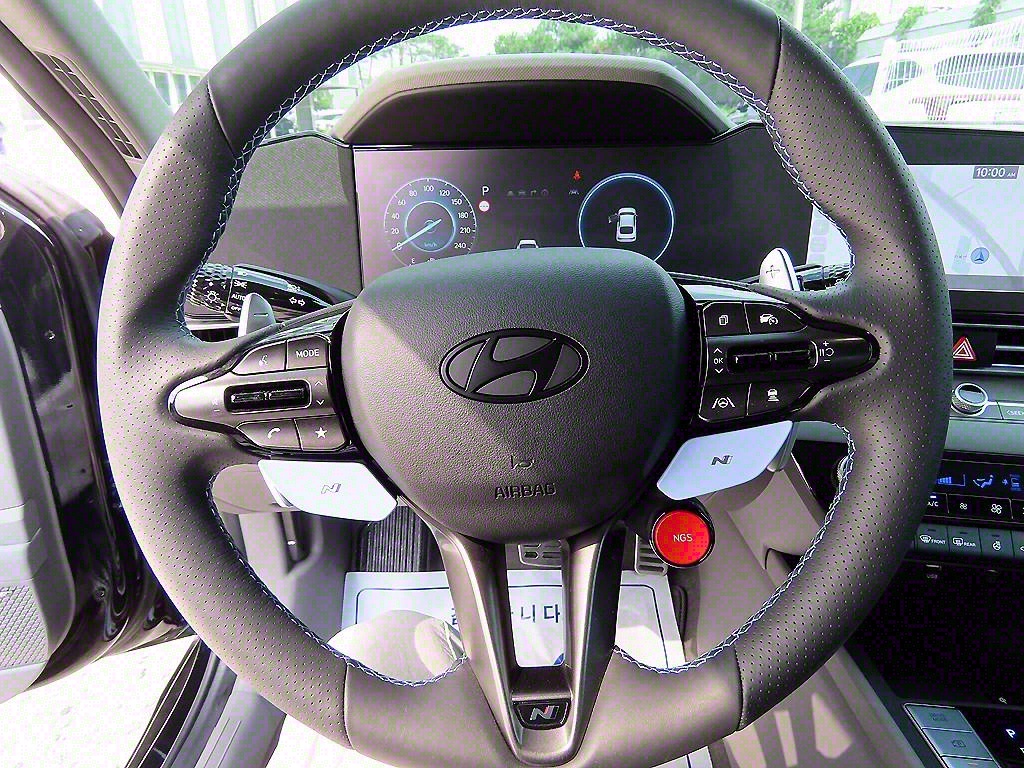 HYUNDAI Avante - Vista 8