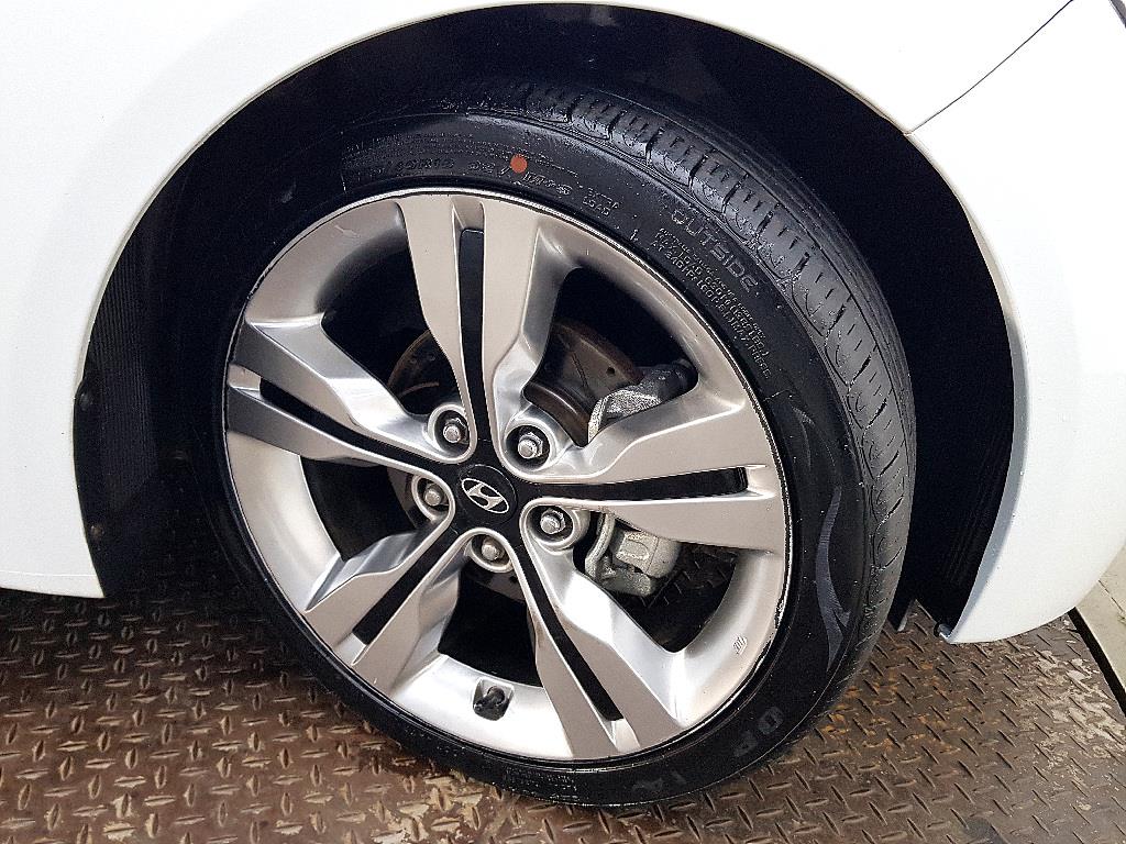 HYUNDAI Veloster 2014 Blanco - Importación desde Corea - HF Imports Iquique - Foto 20