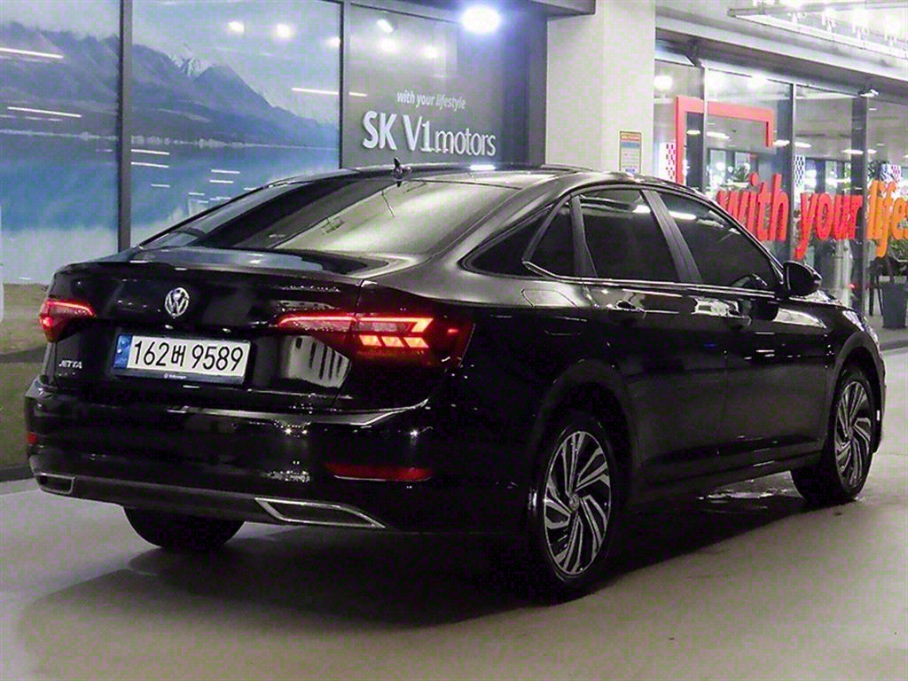 Volkswagen Jetta - Vista 4