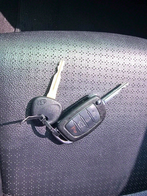 HYUNDAI Avante 2013 Blanco - Importación desde Corea - HF Imports Iquique - Foto 18