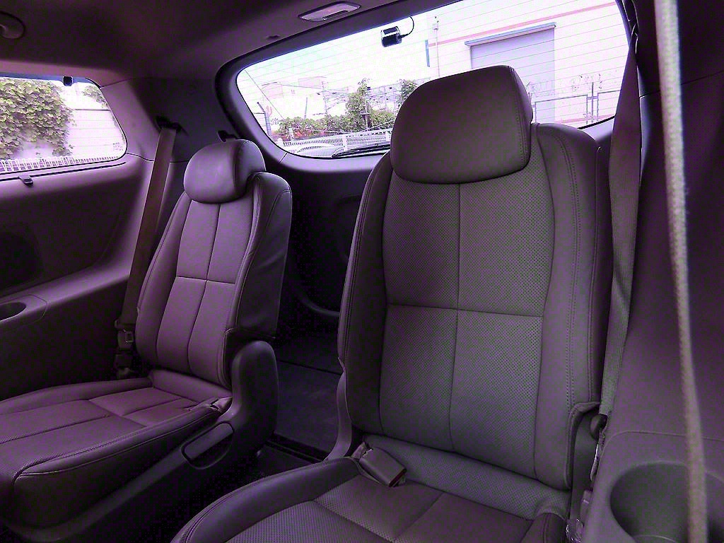 KIA Carnival - Vista 7