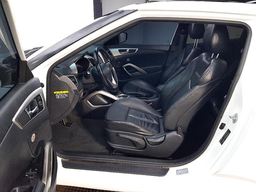 HYUNDAI Veloster - Vista 8