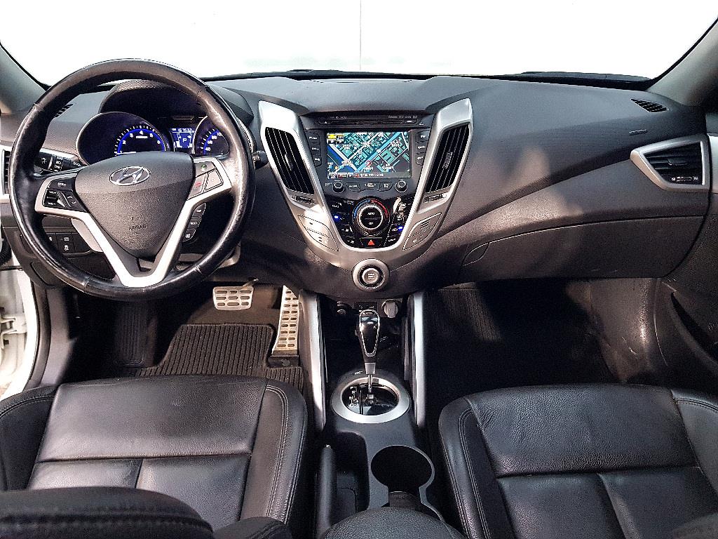 HYUNDAI Veloster - Vista 5