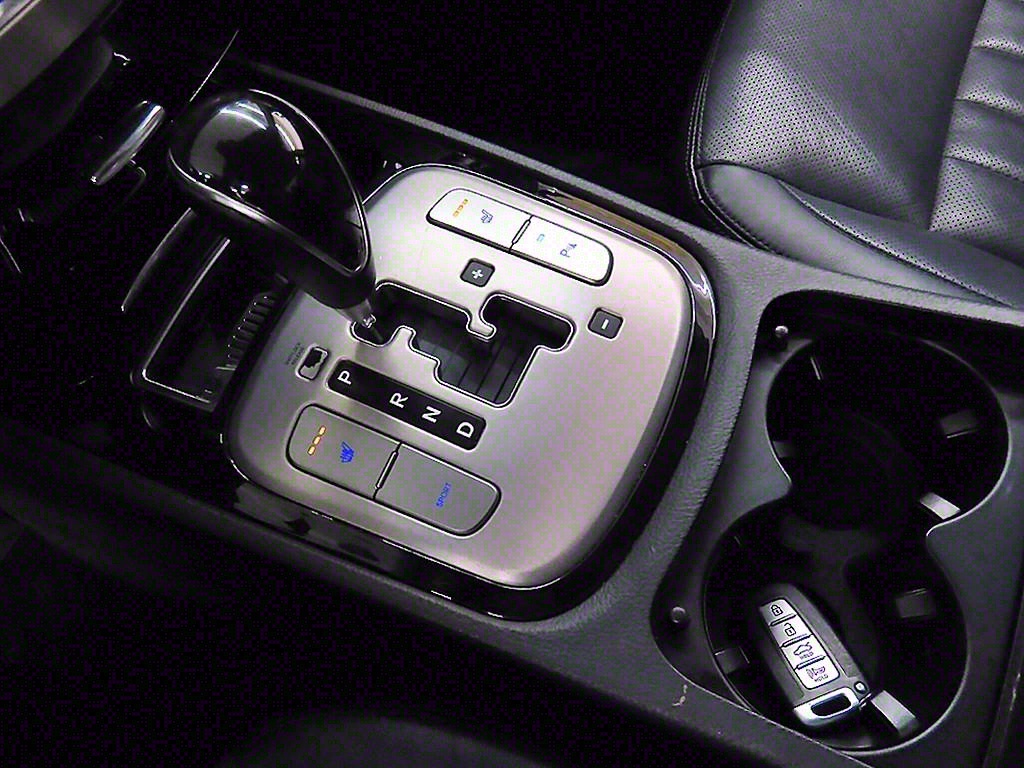 HYUNDAI Genesis - Vista 10