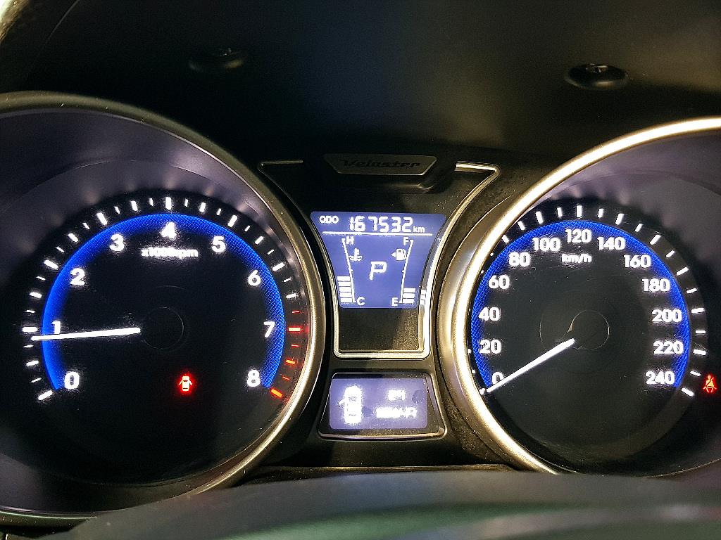 HYUNDAI Veloster - Vista 7