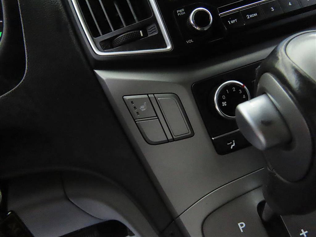 HYUNDAI Starex - Vista 11