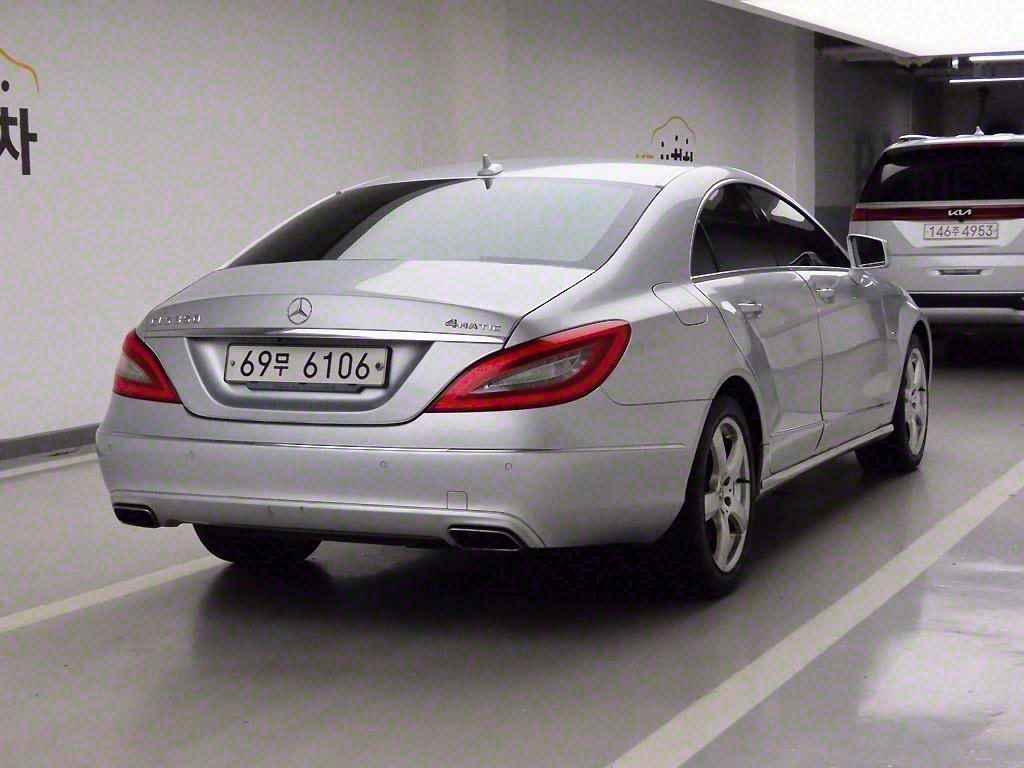 Mercedes Benz CLS Class - Vista 4