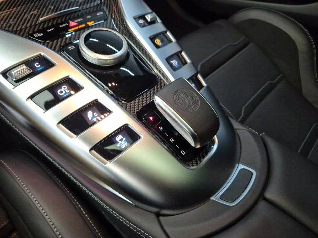 Mercedes Benz AMG GT - Vista 8