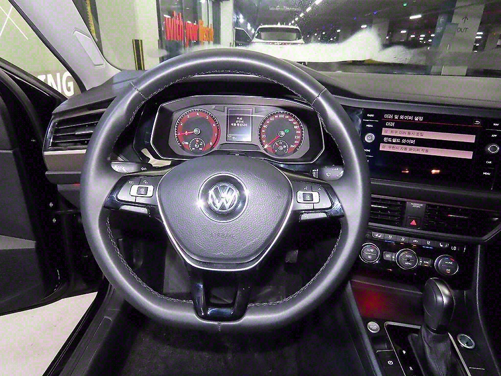 Volkswagen Jetta - Vista 8